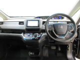 Honda車が初めての方にも扱いやすく分かりやすいインパネ周りと各種スイッチ類です。