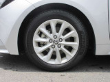 16インチアルミホイール!!格好良くてホイールがあなたの愛車をいっそう輝かせます☆