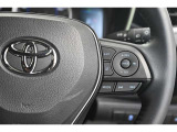 レーダークルーズコントロール(全車速追従機能付)付きです。車速に応じて追従支援してくれるので、ロングドライブも快適です。詳細は販売店スタッフまでおたずねください。