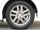「中古車ハイブリッド保証」付き。ハイブリッド機構を無償で保証します。保証期間は、初度登録年月から10年目まで、またはロングラン保証が終わってから3年間。ただし累計走行距離が20万km以内です。