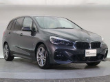 一目で伝わるBMW特有のスポーティーなプロポーションは、BMWの走行性能を生み出すのに欠かせない要因の一つです。細部まで拘りぬいたお車をぜひ一度ご覧ください!