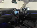 ◆LIBERALAは、輸入車選びの新たなスタイルを提案するインポート・セレクト・ブランドです。オーナー様となる方がクルマから直接感じる感性を第一にした、最良の一台との出会いをコーディネートいたします。