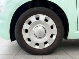 175/65 R14 純正ホイールキャップ装着。