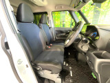 運転席シート廻りは使用感も少なく、良好な状態となっています。丁寧に使われていたことがよくわかりますね。