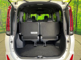普段のお買い物や通勤、送迎等に十分な荷室スペースを確保しております。セカンドシートを倒すと、大きな荷物の積載も可能です♪