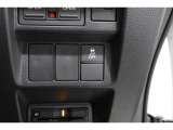 【横滑り防止装置】ドライバーの安全運転をアシストしてくれる装備が充実しています☆ドライバーの不安を安心へと変えてくれますね。