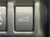 【パワーバックドア】スマートキーや運転席のボタンを押すだけでリアゲートが自動で開閉します!荷物を持っている時や、高い位置にあるバックドアを閉める際に便利な機能です♪