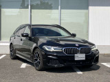 BMW Card (Visa)とBMW Diners Cardの2種類をご用意しております。充実のポイントプログラムや多様なサービスの他にカード契約期間中はBMWエマージェンシー・サービスが24時間365日ご利用いただけます。