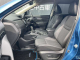 運転席助手席にパワーシートが付いています座席の調節も座ったまま出来ます♪