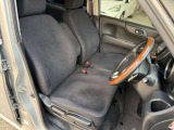 運転席シートも綺麗です