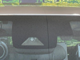 【トヨタセーフティセンス】走行中に前方の車両等を認識し、衝突しそうな時は警報とブレーキで衝突回避と被害軽減をアシスト。より安全にドライブをお楽しみいただけます。