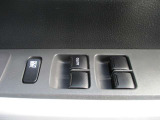電動格納ミラーで、サイドのミラーの開け閉め楽々!!角度調整もバッチリできます♪♪
