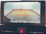 見にくい後方をモニターに映してくれるバックモニター搭載!駐車時にとても便利な機能です♪