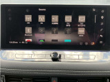 NissannConnectナビゲーションです♪目的地まで案内するナビゲーション機能の他にApple CarPlayも搭載♪フルセグ画質で楽しめるTVやBluetoothなど多彩な機能が満載で運転を快適にサポートしてくれます♪