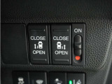 ◆両側電動スライドドア◆狭い駐車場でも乗り降りが楽々♪お子様が隣の車にドアを当ててしまう心配もございません!小さなお子様連れの方もこれで安心。