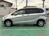 左パワースライドドア付きで便利!小さなお子様も乗り降り楽々です♪スイッチは運転席にもありますよ!
