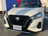 LEDヘッドライト装備。暗い道や、天候の悪い日でも視界良く運転できます。