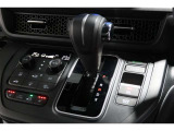 インパネシフトだから視線の移動も少なく足元もスッキリ♪運転席もゆったりしているのでゆとりを持ってドライブできますね!