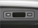 ◆予約クローズ機能付きパワーテールゲート◆キーや運転席のボタン、ハンズフリー機能など多彩なアクセスで自動開閉できます。