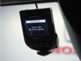 ◆ドライブレコーダー◆映像・音声などを記録する自動車用の装置です。 もしもの事故の際の記録はもちろん、旅行の際の思い出としてドライブの映像を楽しむことができます。