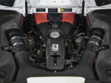4年連続で世界一の称号に輝いた3.9L V8ツインターボ。720cvの豊かなパワーを、意のままに操る贅沢な時間を約束します。