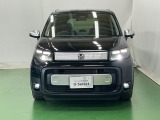 LEDヘッドライトを装備しています。LEDヘッドライトはとても明るく、雨の日や夜間走行も安全・安心です。オートライトコントロール付きで周囲の明るさに応じて自動で点灯・消灯します