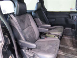 ゆとりある広々とした車内空間は、ドライブを始め買い物やレジャーなど、幅広く活躍します。一人でもみんなとでもお出かけを楽しみましょう!