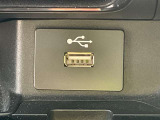 運転席USB電源です。