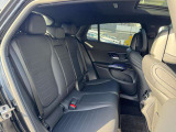メルセデス・ベンツの定める厳しい基準をクリアしたお車のみをご案内させて頂きます。納車前整備はメーカー規定に基づき当店3Fの指定工場で入念に行なわれます。熟練のメカニックがお客様のお車を整備致します。