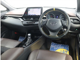 リバーサイドは安心も販売します!お車に乗られるお客様の安心と安全を乗せて車の販売を行っていきます。