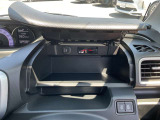 ビルトインタイプのETCです。スッキリしていますね。納車時にはセットアップいたしますので、すぐにお使いいただけます。