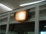 荷台ライト搭載で夜間作業もしやすくなっております。