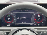 アドバンスドドライブアシストディスプレイはモーター出力、エネルギーフロー、バッテリー残量、ドライビングコンピューター機能、時計、サービスインターバルなどが表示されます。