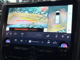 【パノラミックビューモニター】専用のカメラにより、上から見下ろしたような視点で360度クルマの周囲を確認することができます☆死角部分も確認しやすく、狭い場所での切り返しや駐車もスムーズに行えます。