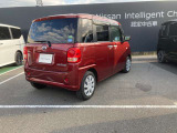 プライバシ-ガラスが装備されています。外を見るときは気にならずに、後方車両から車内が見えにくい設計です。
