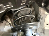 お車を安心してお乗りいただく為には、足回りの定期点検が欠かせません。サービスサポート(有償保証)では無料点検もご提供しており、安心のカーライフをお過ごしいただけるサポート体制が整っています。