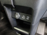 便利な充電用USBジャックも付いています。