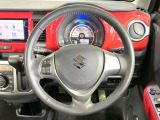 【純正革巻きステアリング】上質な革を使用することで、手にしっかり馴染みとても運転しやすいハンドルです♪