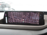 マツダコネクトの10.25インチワイドセンターディスプレイです。『Android Auto』『Apple CarPlay』や独自のコネクテッドサービスに対応したインターフェイスシステムです。
