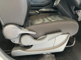 中古車なら同じ予算で新車を買うより、ワンランクもツーランクも上のグレードを選ぶことも可能です♪