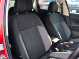 (運転席助手席)安全装備をオプションで追加するのは日本的発想。フォルクスワーゲン車はサイドエアバッグを全車標準で装備しております。