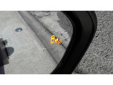 隣の車線を走る車両をレーダーで感知し、死角エリアの車両の存在をお知らせします。