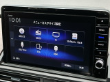 純正10インチナビです。フルセグTV・DVD再生可能!Bluetoothでお好きな音楽お聞きいただけます。