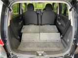 普段のお買い物や通勤、送迎等に十分な荷室スペースを確保しております。セカンドシートを倒すと、大きな荷物の積載も可能です♪