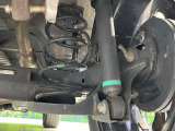 お車を安心してお乗りいただく為には、足回りの定期点検が欠かせません。サービスサポート(有償保証)では無料点検もご提供しており、安心のカーライフをお過ごしいただけるサポート体制が整っています。