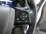 Hondaセンシングの機能のひとつ、アダプティブクルーズコントロール付!アクセルから足を離しても設定したスピードと前車との車間を保ち走行してくれます!車線維持もアシスト☆高速道路で疲労軽減ですね☆