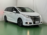 大きく開くスライドドアで狭い場所でも隣を気にすることなく楽に乗り降りできます