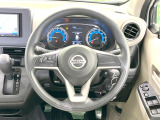 【ステアリングスイッチ】運転中、前方から目線をそらすことなく、オーディオ等の操作が可能な便利機能!安心&快適なドライブを演出してくれます♪