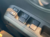 運転席オートが付いたパワ-ウインドスイッチです。