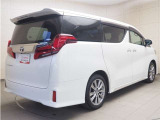 納車後の半年ごとに点検を当社整備工場に入庫をお願い致します。